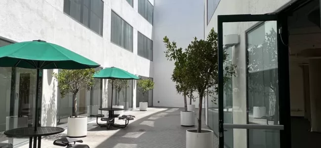 Direct Access to Courtyard